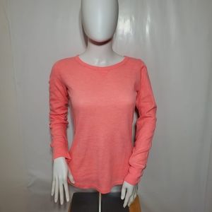 Gap Fit Women’s Active Long Sleeve Tee – Bright Coral